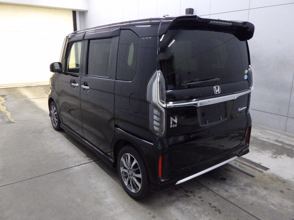 HONDA N-BOX