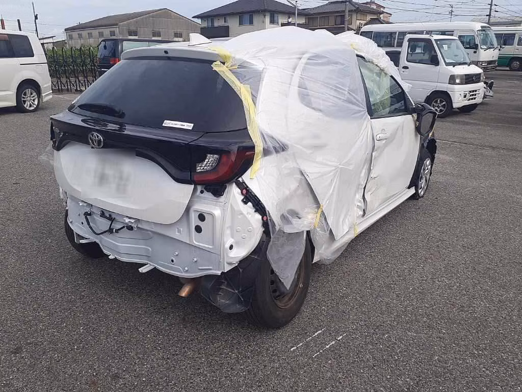 TOYOTA YARIS