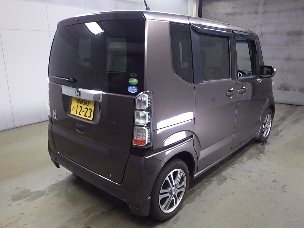 HONDA N-BOX