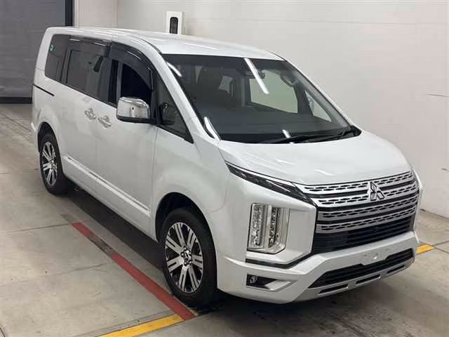 MITSUBISHI DELICA D:5