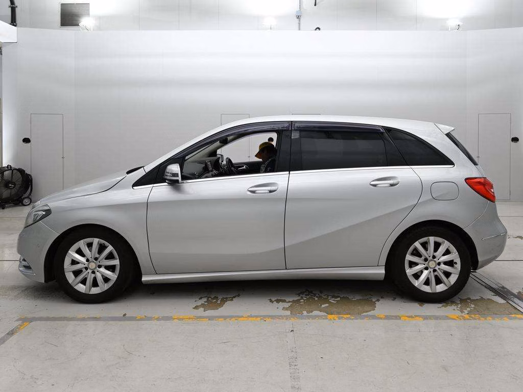 MERCEDES-BENZ B-CLASS