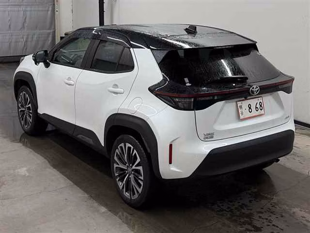 TOYOTA YARIS CROSS