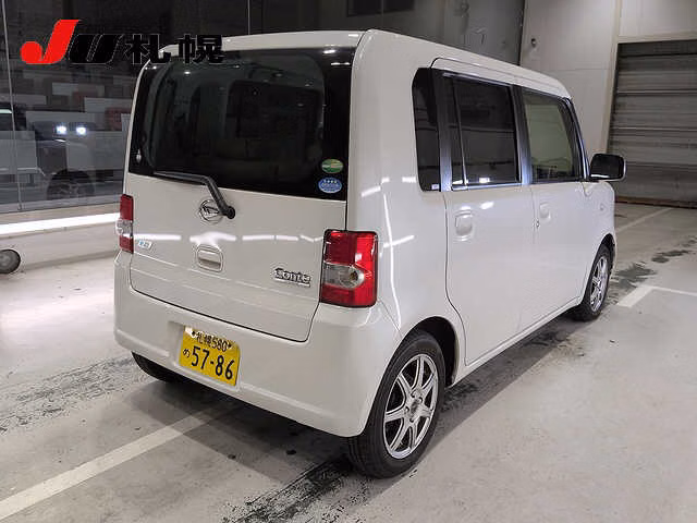 DAIHATSU MOVE CONTE