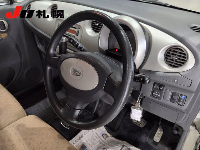 DAIHATSU MOVE LATTE