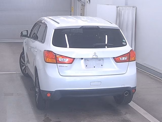 MITSUBISHI RVR