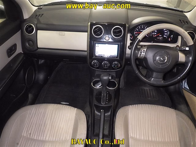 MAZDA VERISA