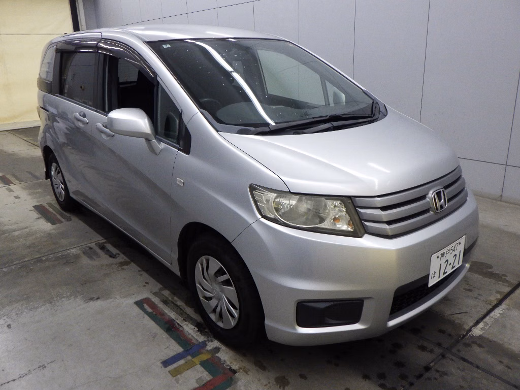 HONDA FREED SPIKE
