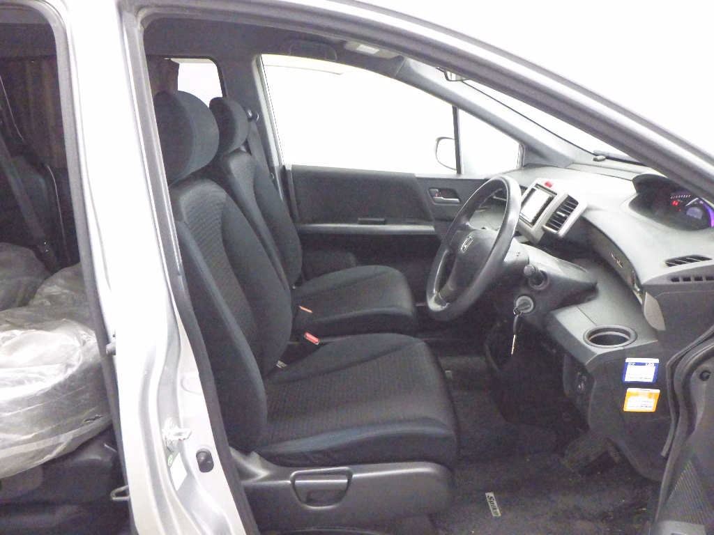 HONDA FREED SPIKE