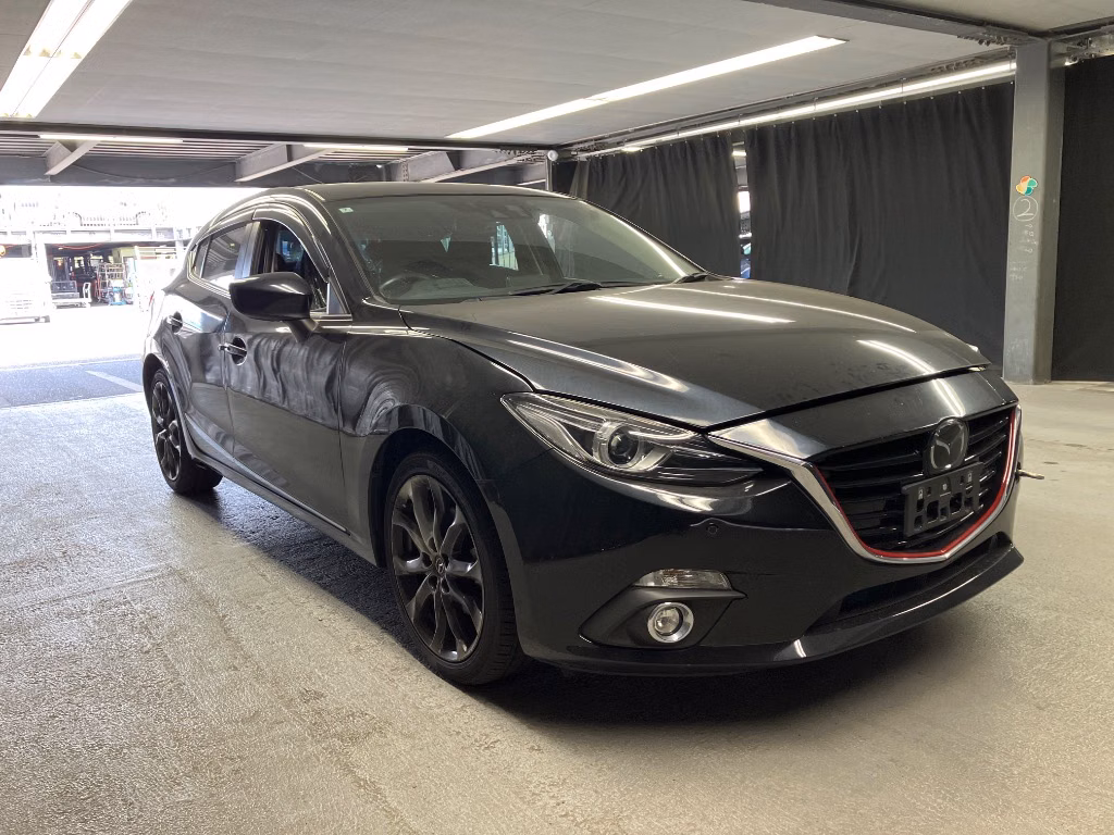 MAZDA AXELA