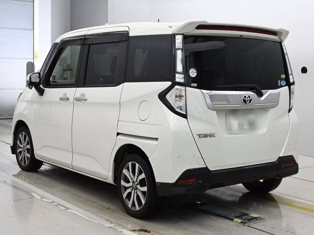TOYOTA TANK