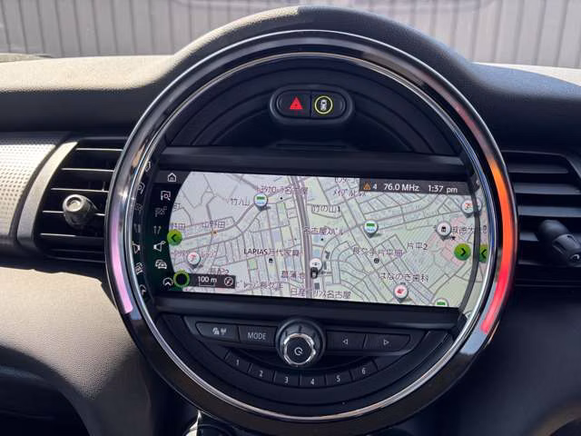 MINI HATCH