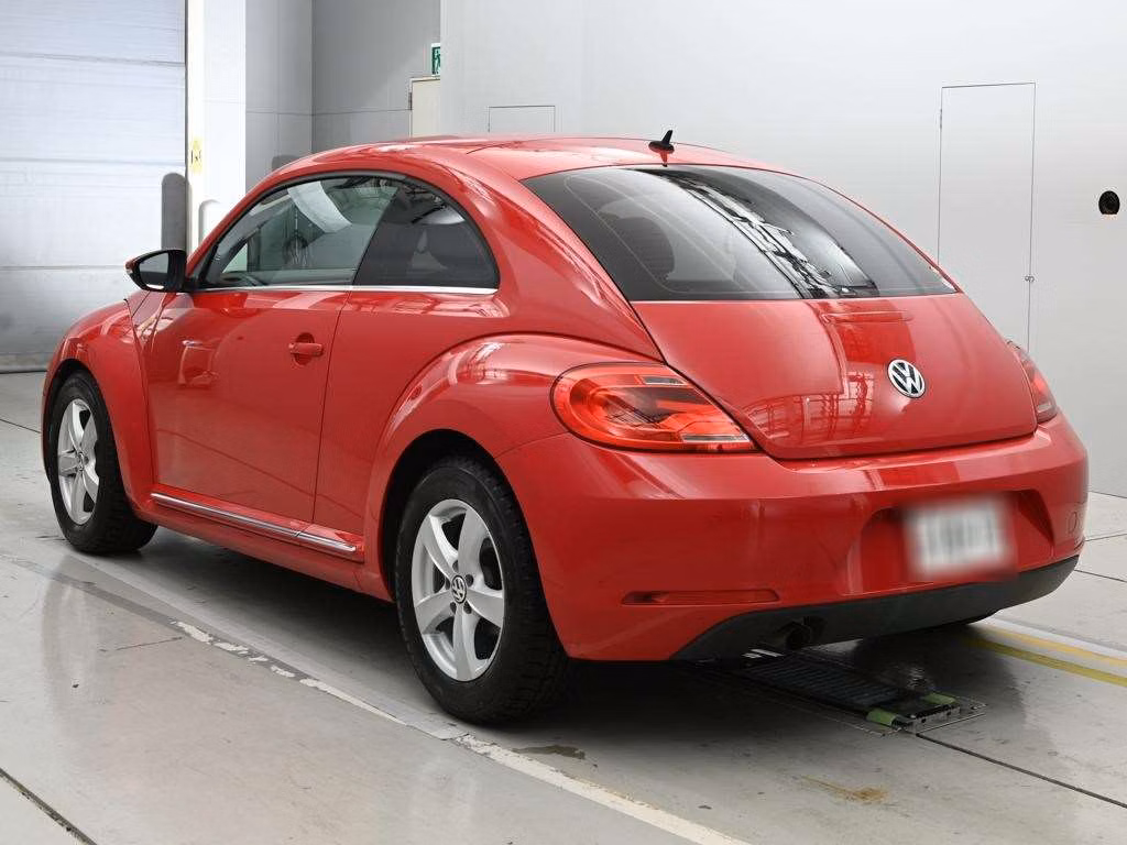 VOLKSWAGEN BEETLE