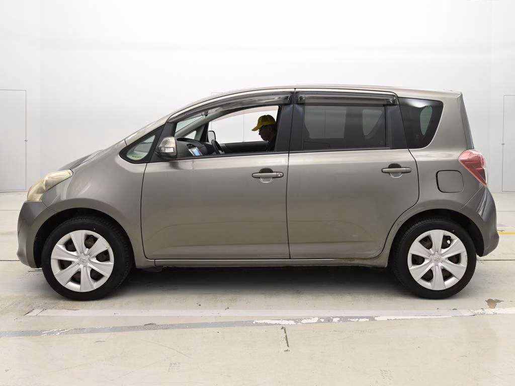 TOYOTA RACTIS