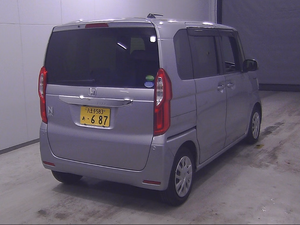 HONDA N-BOX