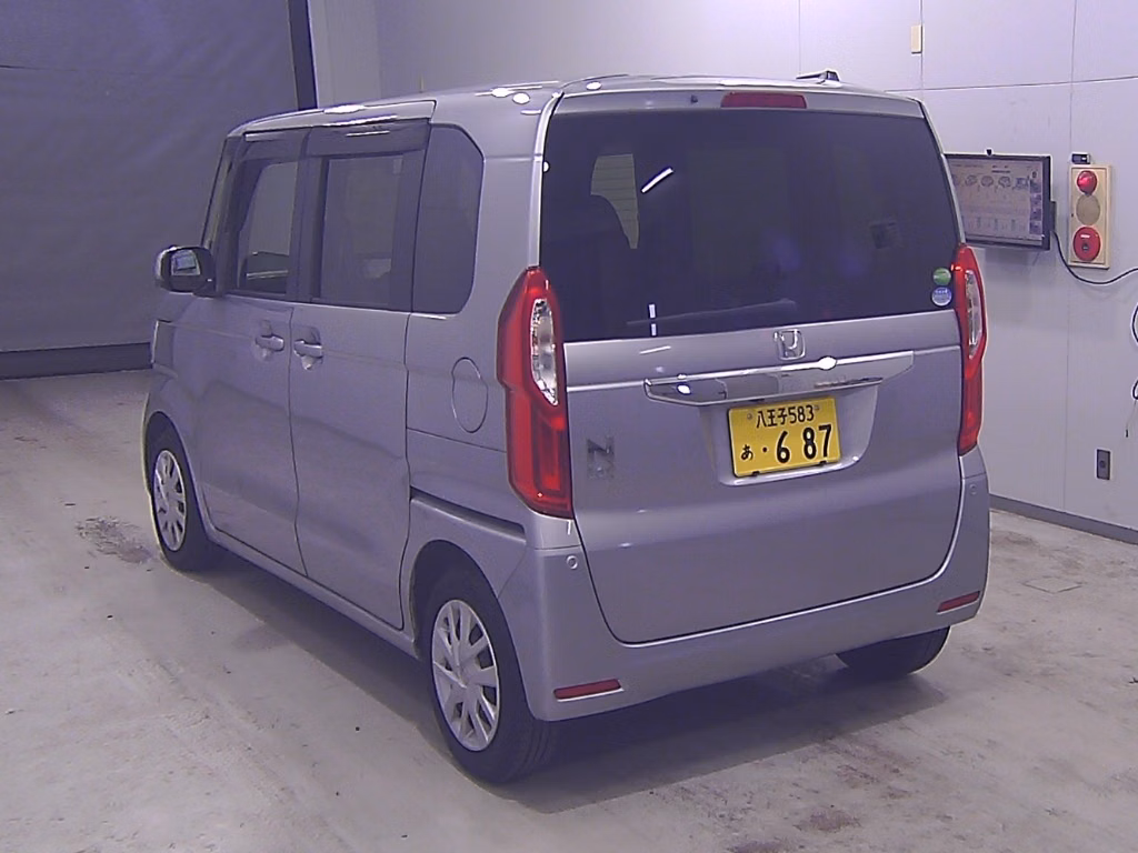 HONDA N-BOX