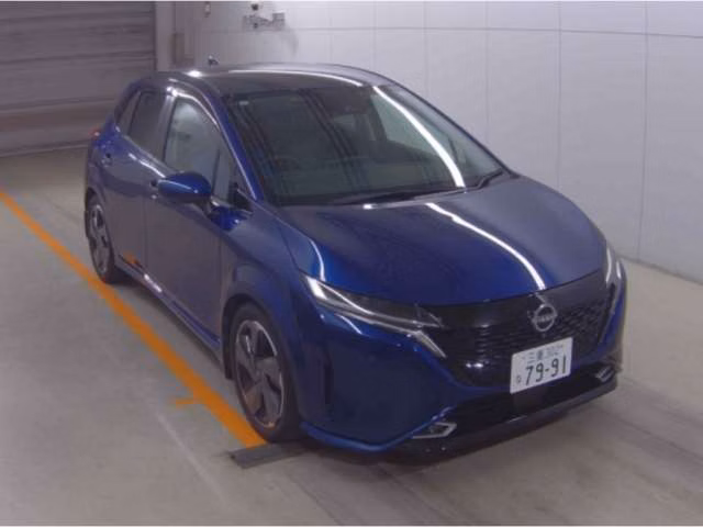 Nissan Aura
