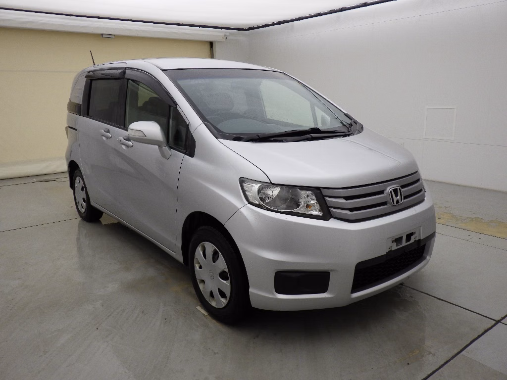 HONDA FREED SPIKE