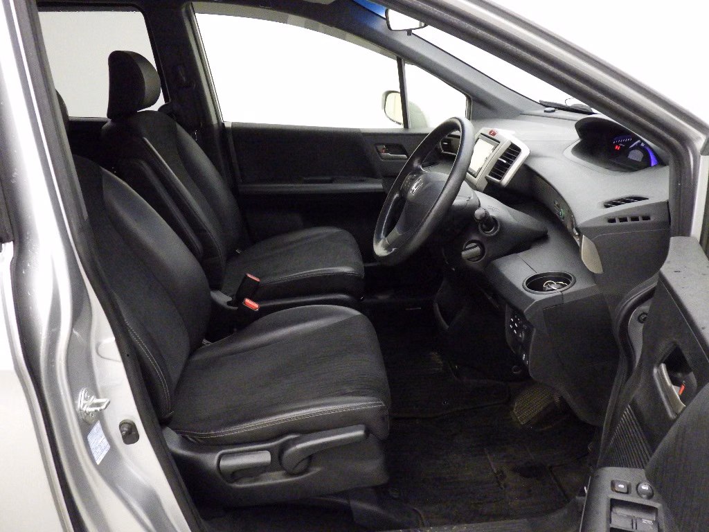HONDA FREED SPIKE