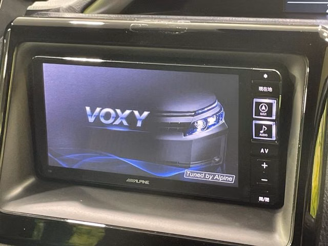 TOYOTA VOXY