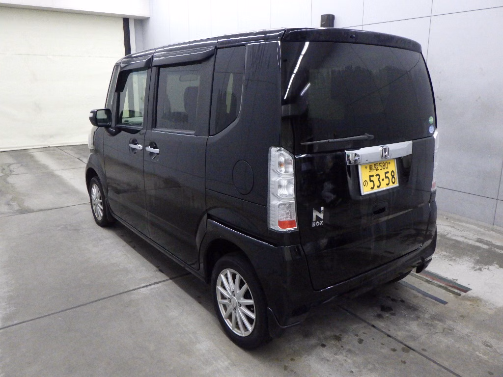 HONDA N-BOX