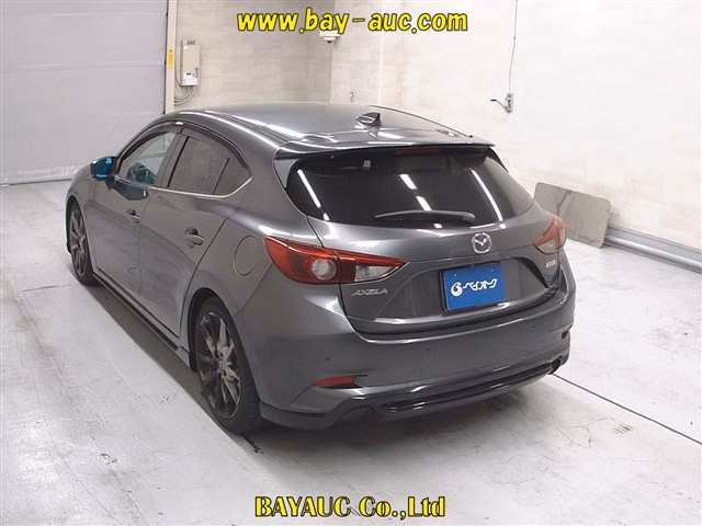 MAZDA AXELA