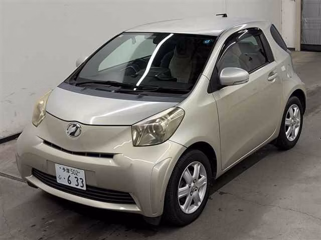 TOYOTA IQ
