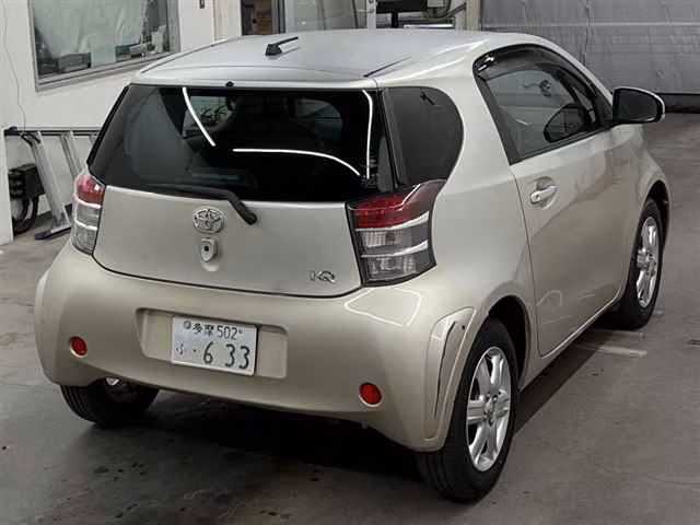 TOYOTA IQ