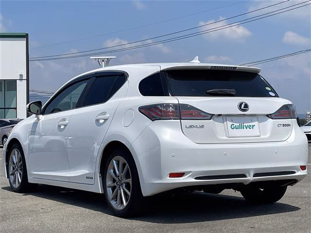 LEXUS CT200H