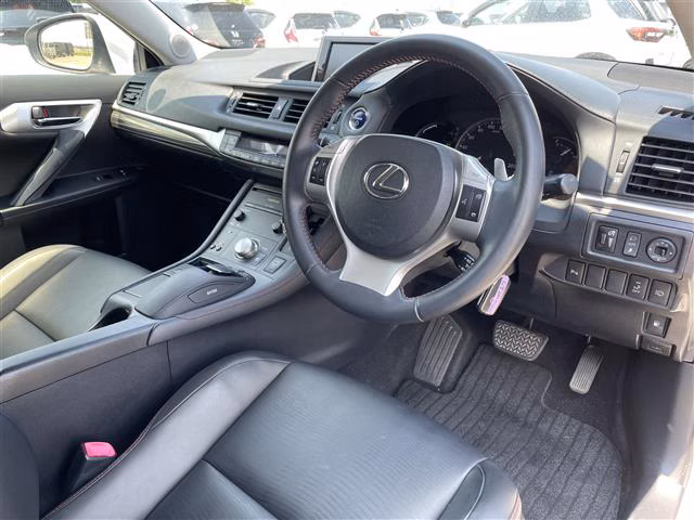 LEXUS CT200H