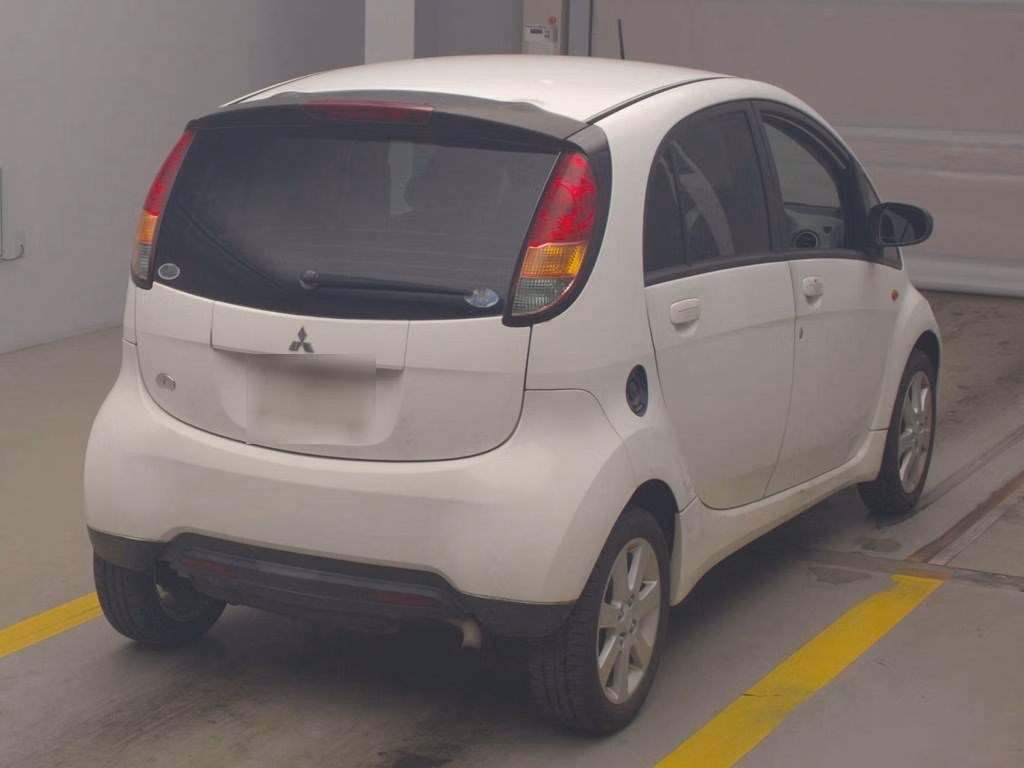 MITSUBISHI I