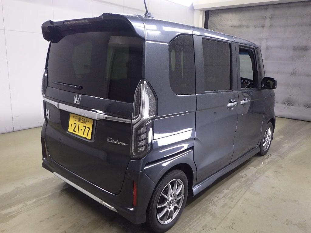 HONDA N-BOX