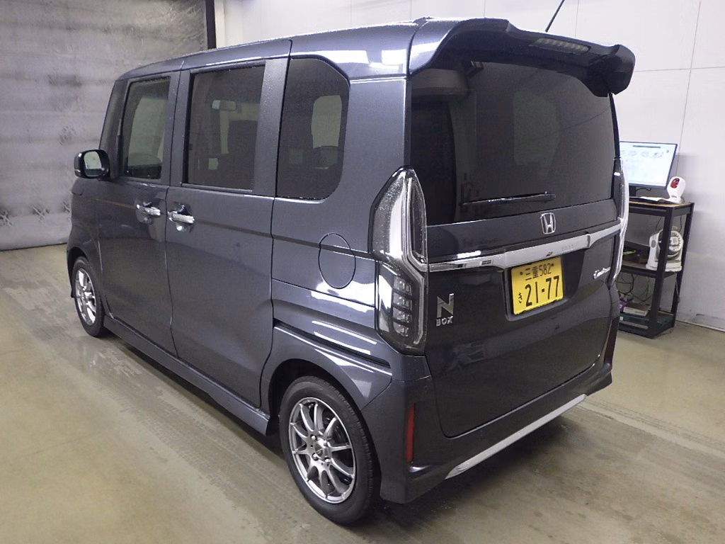 HONDA N-BOX