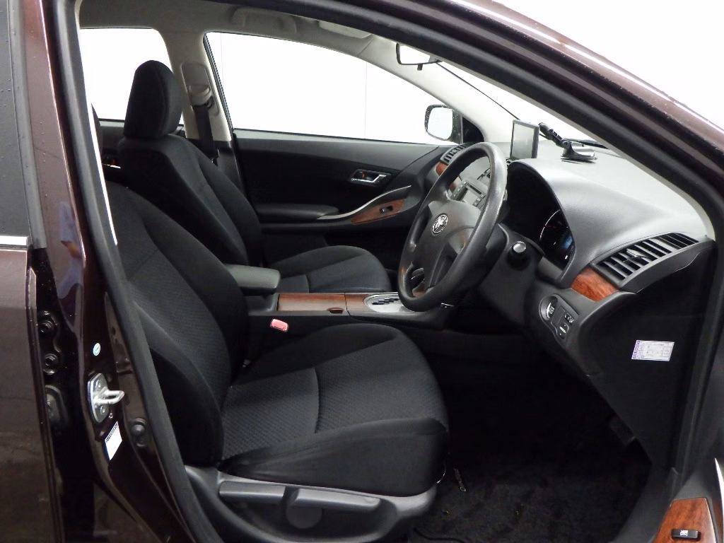 TOYOTA PREMIO