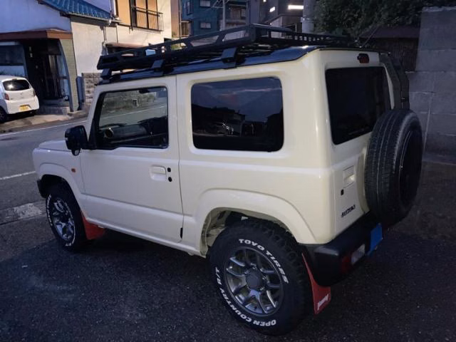 SUZUKI JIMNY