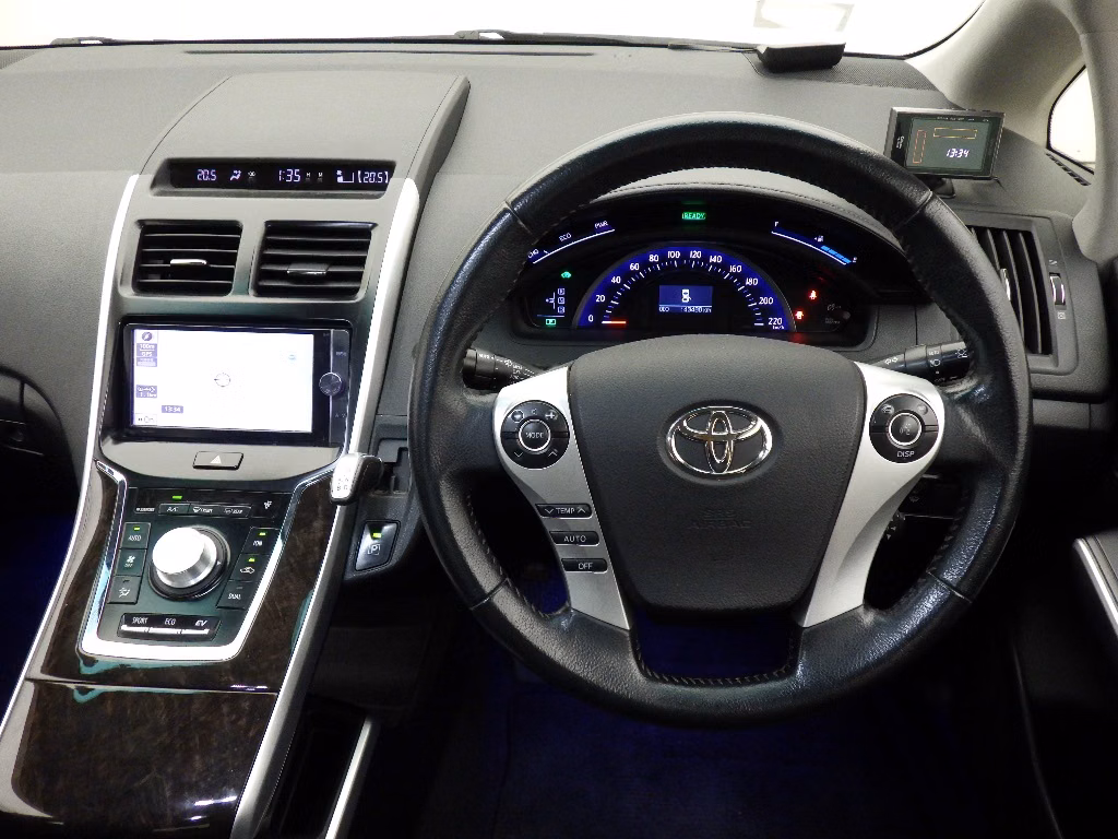 TOYOTA SAI