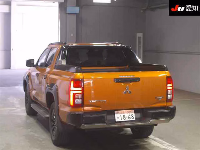 MITSUBISHI TRITON
