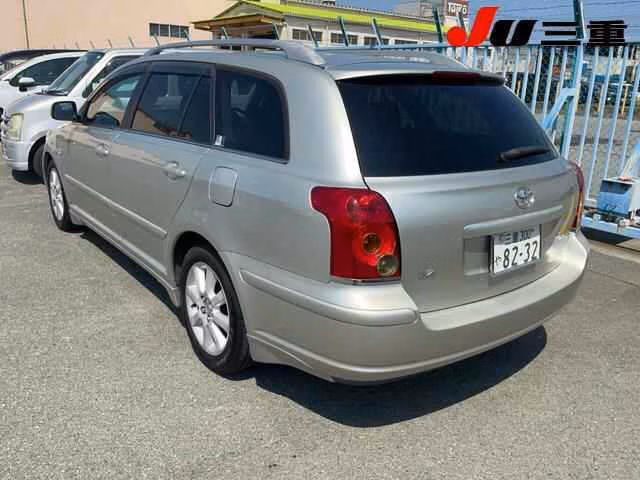 TOYOTA AVENSIS