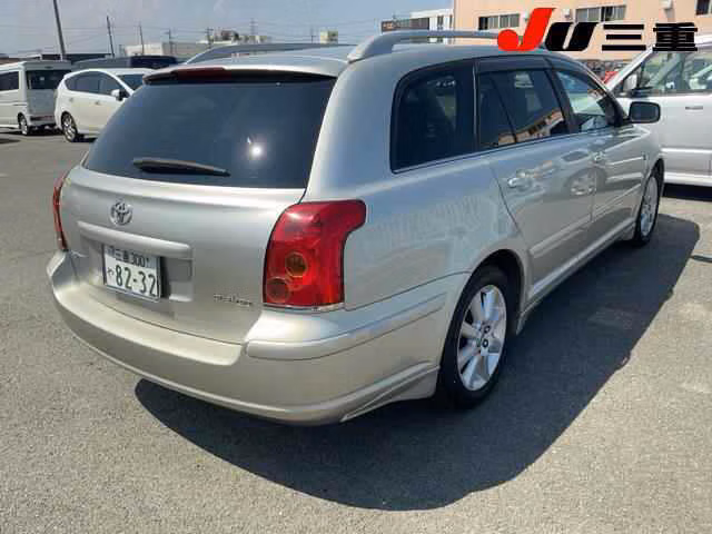TOYOTA AVENSIS