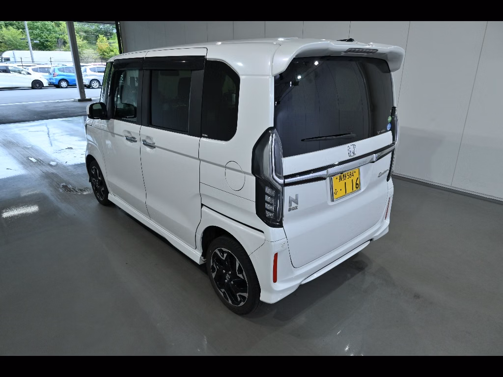 HONDA N-BOX