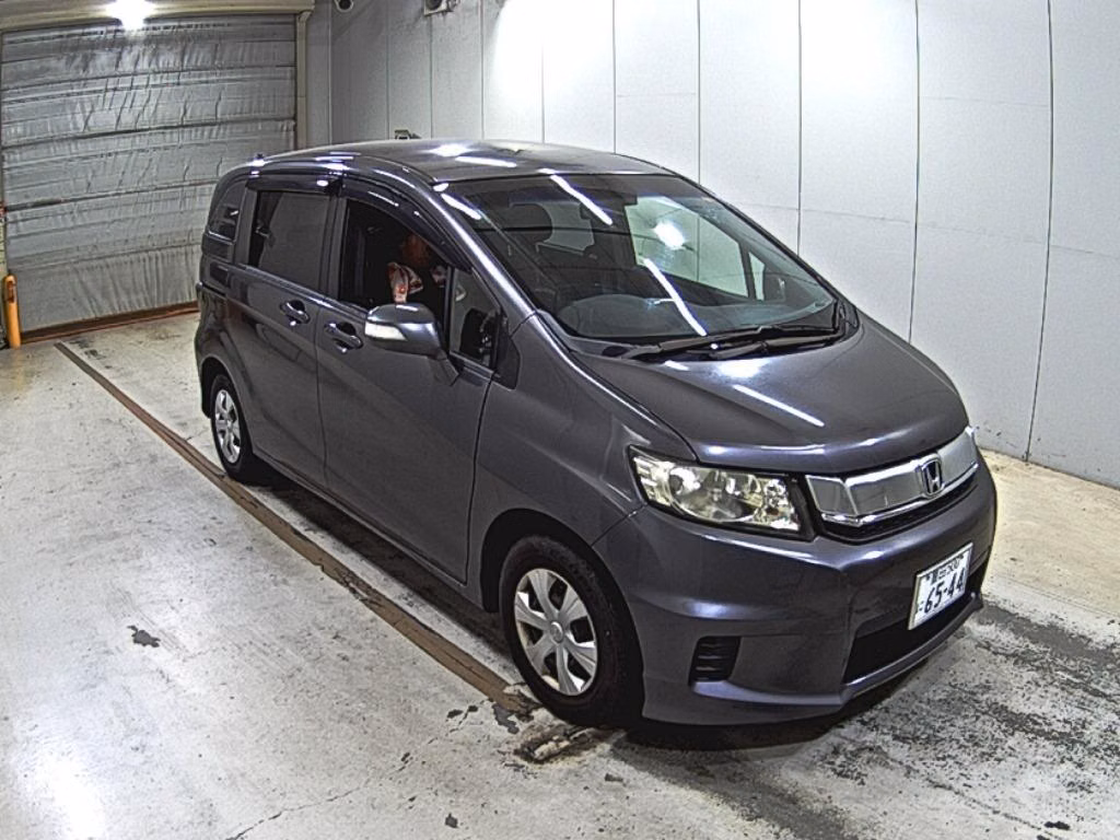 Honda Freed Spike