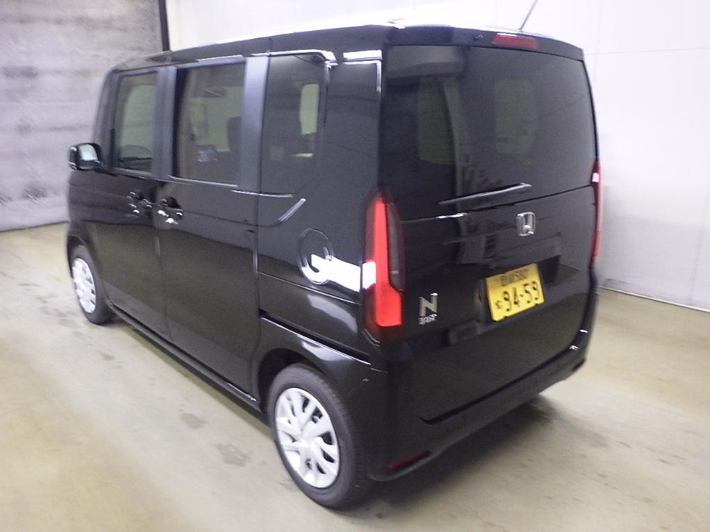 HONDA N-BOX