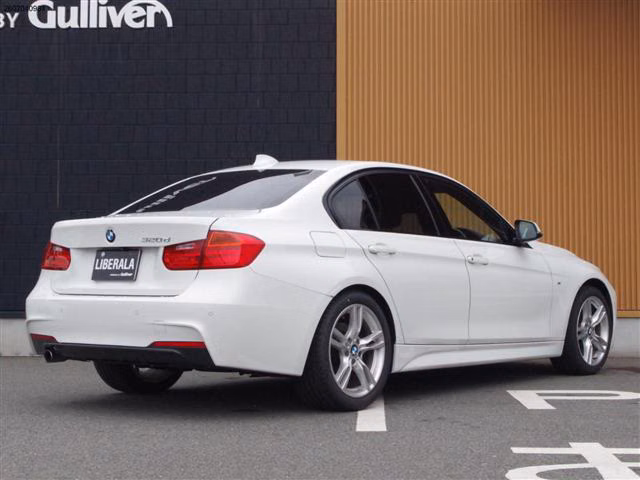BMW 3-SERIES