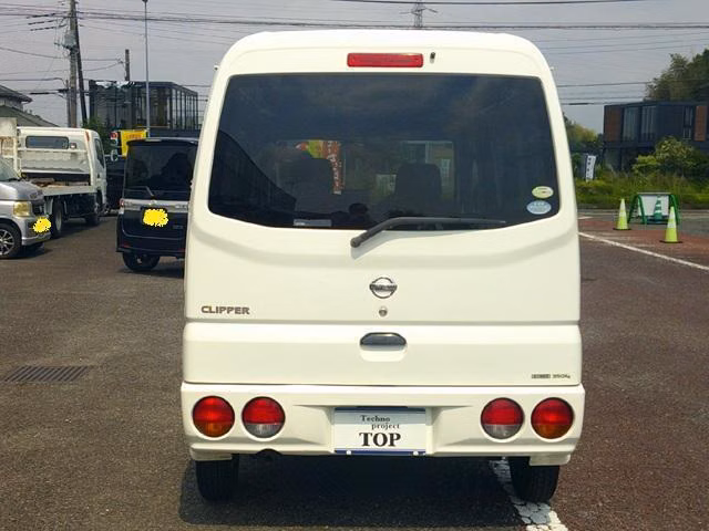 NISSAN CLIPPER
