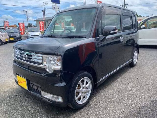 Toyota Pixis Space