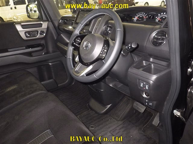HONDA N-BOX