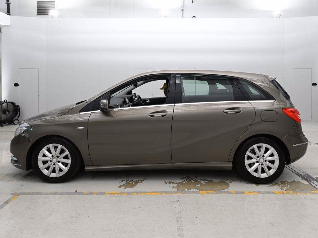 MERCEDES-BENZ B-CLASS