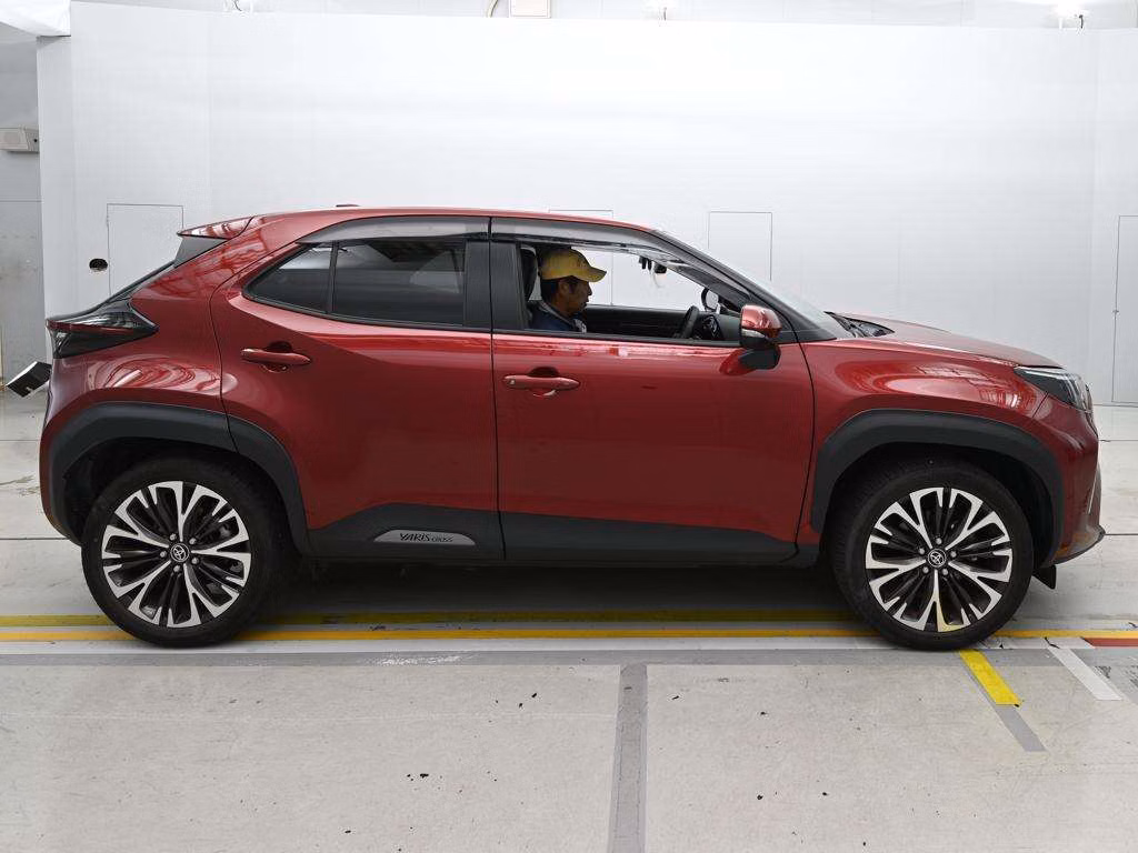 TOYOTA YARIS CROSS