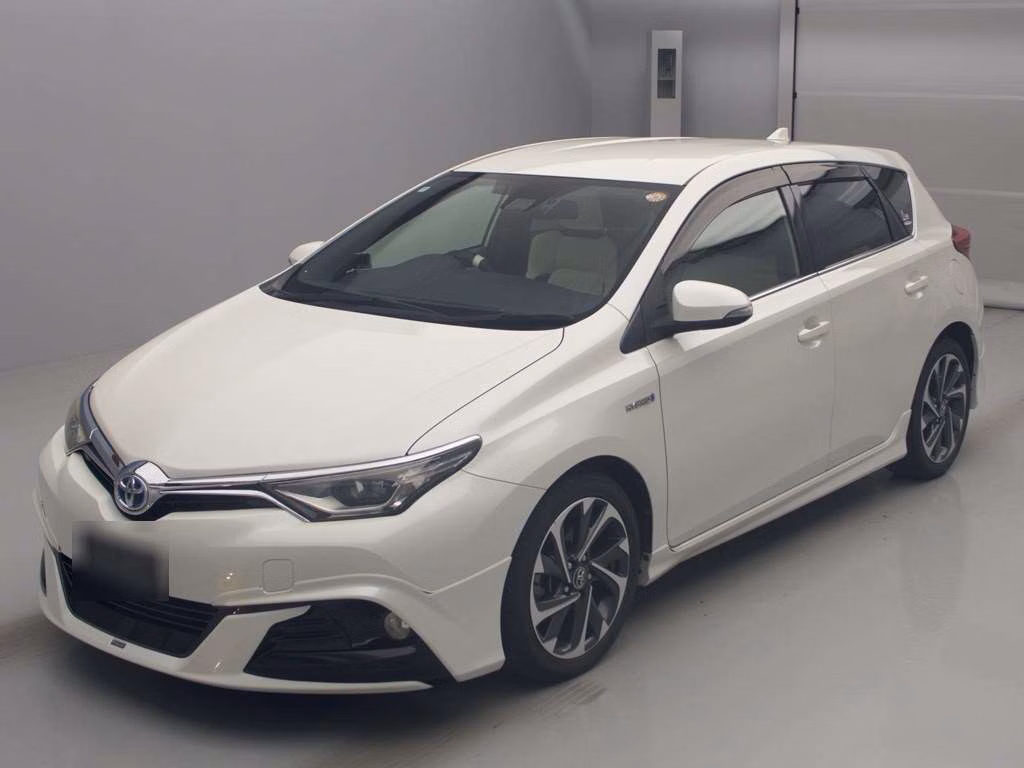 TOYOTA AURIS