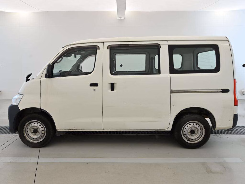 TOYOTA TOWN ACE