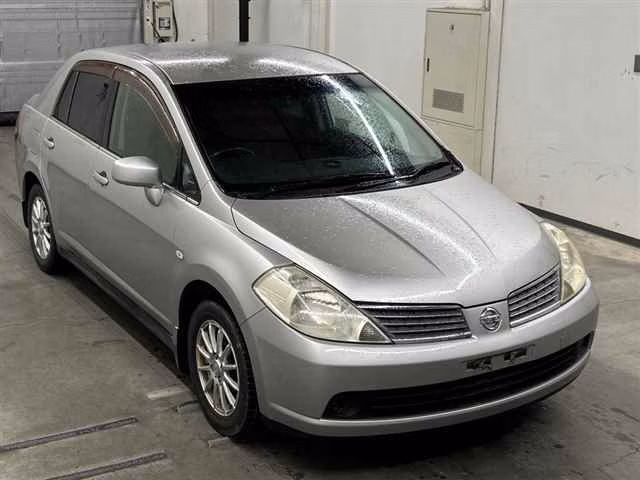 NISSAN TIIDA LATIO